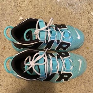 Turquoise Uptempo Nike airs